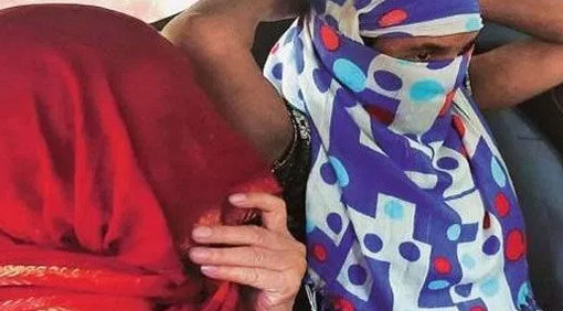 আমাকে মাইরেন না ভাই, আমার পেটে বাচ্চা’