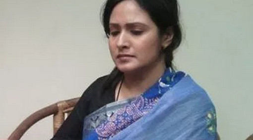 কোন ধরনের ছেলেদের সাথে পরকিয়া করে মহিলারা এবং কেন
