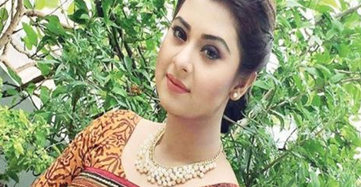 শাকিব খানের জগত থেকে বেরিয়ে আসছেন শবনম বুবলী!