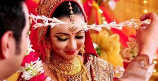 ৯ বছরে এক নারীর সঙ্গে দুই যুবকের ৫ বার বিয়ে!