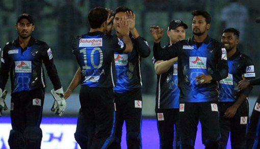 খুলনাকে ১৯ রানে হারিয়ে গুরুত্বপূর্ণ ম্যাচ জিতলো রংপুর
