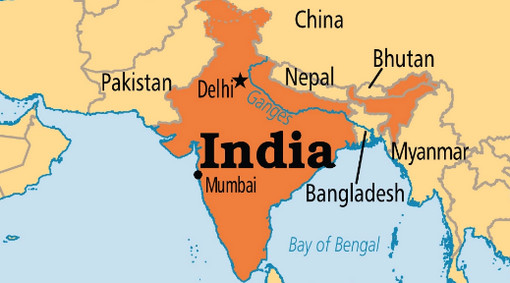 প্রকাশ্য দিবালোকে ছাত্রীকে ধর্ষণচেষ্টার ভিডিও ভাইরাল।। দেখুন সেই ভিডিও
