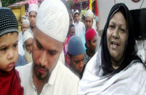 মাশরাফি ৫ ওয়াক্ত নামাজ ও তাহাজ্জুদের নামাজও পড়ে. আল্লাহর রহমতে ওর কোনো বাজে অভ্যাস নেই !
