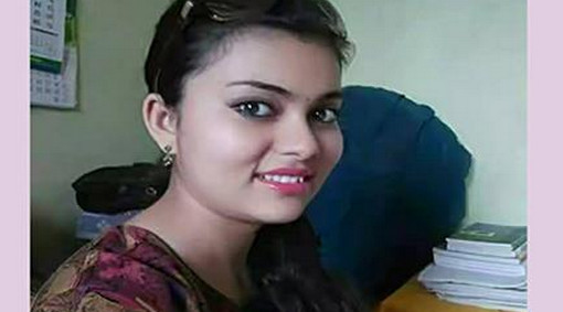 স্বামী-বয়ফ্রেন্ড দু’ জনের সঙ্গেই শরীর ভাগ করি’ আরোও… জানেন কি মেডিসিন খাই আমি? (দেখুন ভিডিওসহ বিস্তারিত)