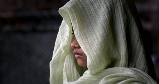 ৩ সন্তানের জনকের সঙ্গে ১৩ বছর বয়সী কিশোরীর পরকীয়া!অতঃপর…