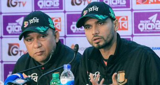 হাথুরুকে মাশরাফির ‘স্যালুট’