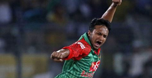 সাকিবের প্রথম ওভারেই ২ উকেটের পতন