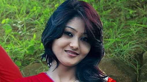 দরজা খুলেই দেখলেন স্ত্রী পরপুরুষের সঙ্গে শয্যায়! এরপর…
