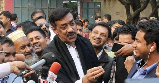 হকাররা বিএনপির সন্ত্রাসী হামলার শিকার হয়েছিলো, তাই ছুঁটে গিয়েছি