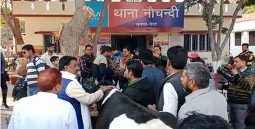 বিপদের ভয়ে থানায় গরু জমা দিলেন ভারতীয় মুসলিম নেতা
