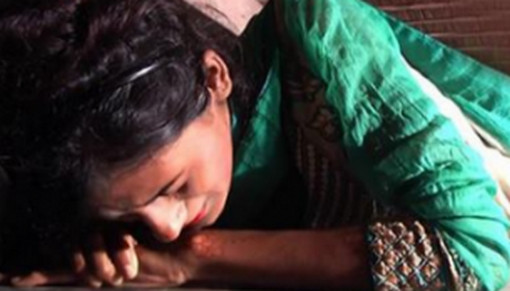 ভাইয়া আমার এত বড় ক্ষতি কইরো না প্লিজ ছেড়ে দাও...