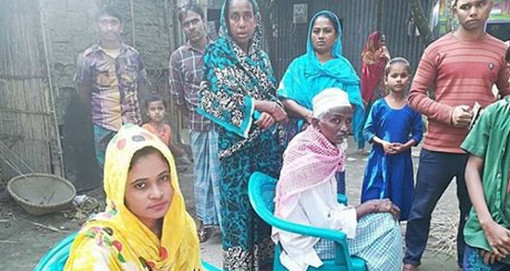 মোবাইল প্রেম, হোটেলে নিয়ে শারীরিক সম্পর্ক, অতঃপর…(দেখুন ভিডিও)