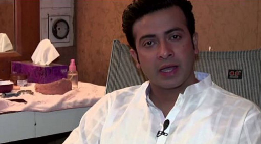 ঢাকায় ফিরে অপু বিশ্বাসকে দেয়া তালাক প্রসঙ্গে যা বললেন শাকিব খান