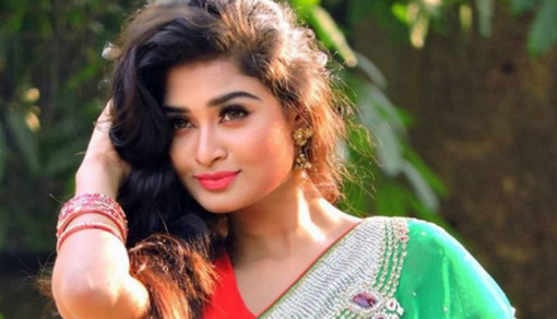 বাংলা সিনেমায় নতুন অশ্লীল নায়িকা কে এই শিলা?