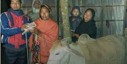বিয়ের ৪ বছর পর শাশুড়ির কাছে যৌতুক ফেরত দিলেন যুবক