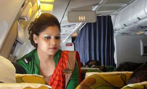 বিমান সেবিকারা ঝুঁকলেই তাদের স্তন দেখা যায়, যাত্রীর অভিযোগ!