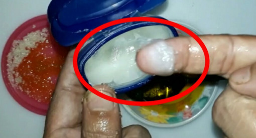 মাত্র ১০ টাকার এই জিনিস পুরুষাঙ্গের মাথায় মেখে খাট কাপিয়ে সহবাস করুন টানা ১ ঘন্টা, কি লাগাবেন... দেখুন ভিডিও সহ।।