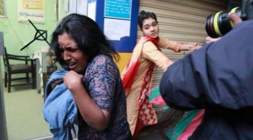 ঢাবিতে নির্যাতিত সেই মেয়েটির কথা!