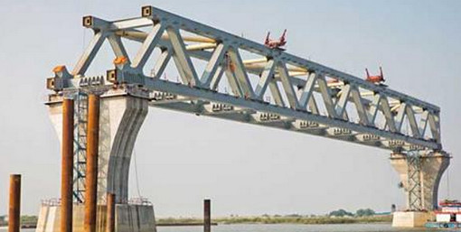 পদ্মা সেতুতে বসানো হলো দ্বিতীয় স্প্যান