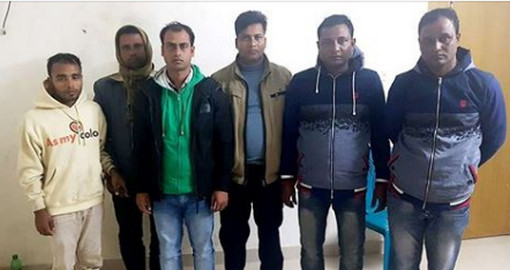 ডিবি পরিচয়ে ডাকাতির সময় ৪ পুলিশসহ ৭ জনকে আটক