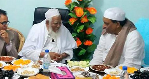 রাজনৈতিক কাজে নয়, হুজুরের কাছে দোয়া নিতে এসেছি
