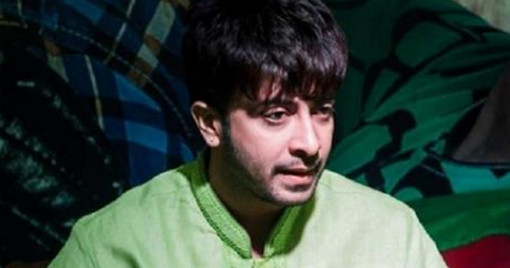 চেক নয়, অপুর লাগবে ক্যাশ’
