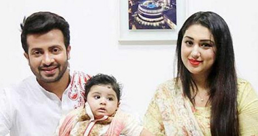 যে কারনে শাকিবের দুই লাখ টাকার চেক ফিরিয়ে দিলেন অপু