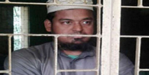ছাত্রীর স্পর্শকাতর স্থানে শিক্ষকের হাত, অতঃপর…