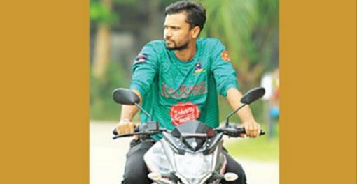 বাইকপ্রেমী ক্রিকেটার মাশরাফি