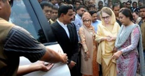 অসুস্থ খালেদার সঙ্গে পরিচারিকা চেয়ে আবেদন
