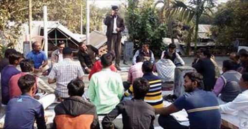 এবার বাড়ির ছাদে বিএনপির বিক্ষোভ সভা
