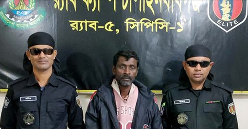 চাঁপাইনবাবগঞ্জে ২ বিদেশী পিস্তলসহ গ্রেপ্তার ১