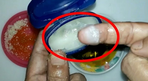পুরুষাঙ্গের মাথায় কি লাগালে কয়েক ঘন্টা সহবাস করা যায় কোন রকম পতন ছাড়াই। (ভিডিও সহ)