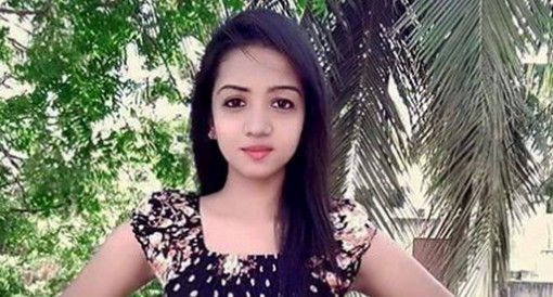 আমার স্বামীর পুরুষাঙ্গ ৮ ইঞ্চি, সে জোর করে আমার পায়ুপথে ঢোকায় ? আমি এখন…দেখুন ভিডিও সহ বিস্তারিত