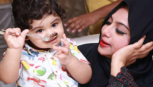 যে কারণে এবার আলোচনায় আব্রাম খান জয়