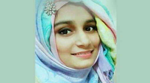 রেলস্টেশনের পার্কিংয়ে পড়ে থাকা মৃত তরুণীর পরিচয় মিলেছে