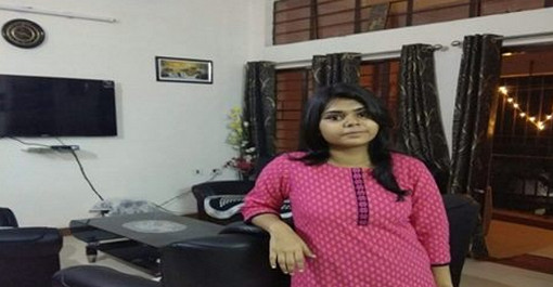 কলেজের হোস্টেলে ছাত্রীর ঝুলন্ত লাশ !!!