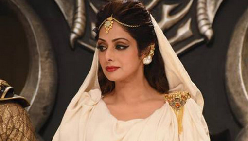 বলিউড তারকা শ্রীদেবির লাশ কিভাবে পোড়ানো হলো দেখুন (ভিডিওসহ)
