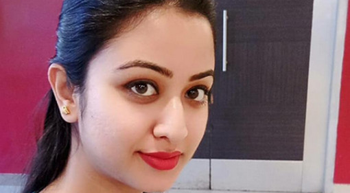 বাসর রাতে ছেলেদের প্রথম কি করা উচিত? (দেখুন ভিডিও সহ)