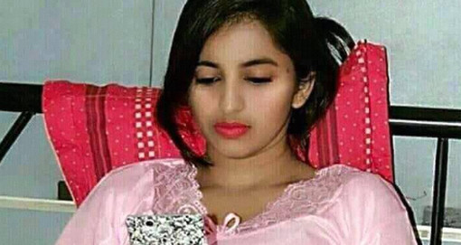আমি দিপ্তি, আমার এস.এস.সি পরীক্ষার পর বিয়র হয়। প্রথম রাতে তিনবার বেহুশ... বাসর রাতে স্বামী নামের পশুর আচারন। (ভিডিও সহ)