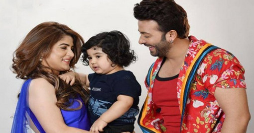 ছেলেকে কাছে পেয়ে যা বললেন শাকিব