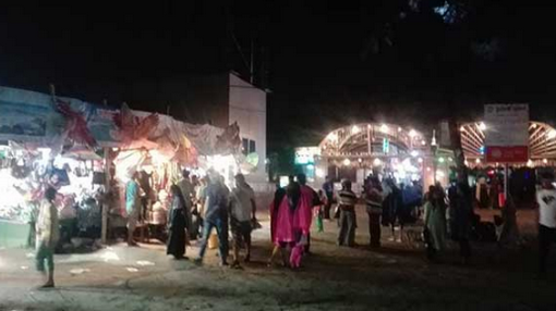 কক্সবাজারে প্রেম আসে গভীর রজনীতে