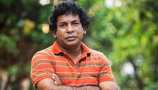 ব্রেকিং নিউজঃ- আবারও মুখ খুললেন মোশাররফ করিম, ক্ষোভ প্রকাশ করে যা বললেন
