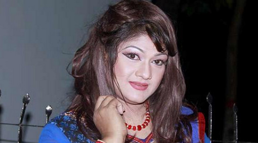 নায়িকা মুনমুনের করুন অবস্থা দেখলে আপনার চোখে পানি চলে আসবে! (ভিডিওসহ)