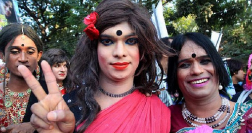 হিজড়াদের ভুলেও এই তিনটি জিনিস কখনই দিবেন না, দিলেই সর্বনাশ। এখনই জেনে নিন