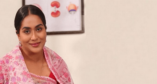 বিয়ে না করেই গর্ভকালীন সময়ের অভিজ্ঞতা জানালেন মম!