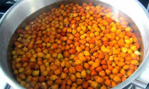 সকালে ঘুম থেকে উঠে কাচা ছোলা খাওয়ার উপকারিতা!!