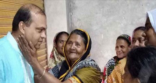 ‘মায়ের পায়ের নিচে বেহেস্ত, মায়ের দোয়া নিয়েই নির্বাচনে নামছি