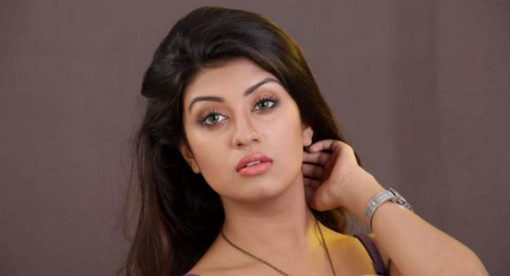 পরীক্ষার হলে থাকলেও মন থাকবে এফডিসিতে
