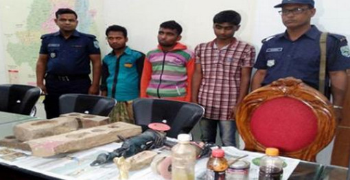 সামনে তোর অনেক বিপদ, পীরবাবা তোকে রক্ষা করবে